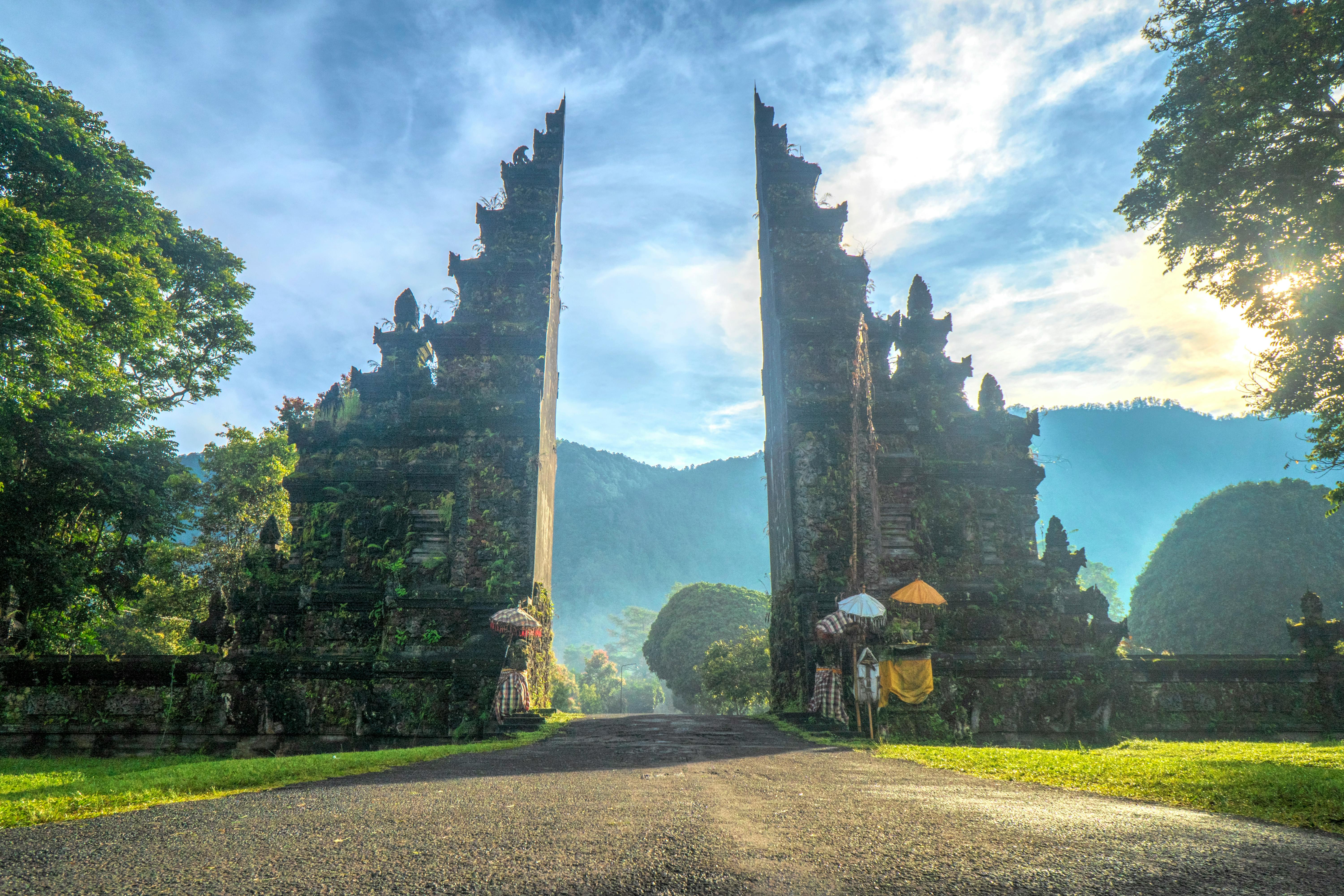 14-day complete Java tour till Bali